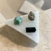 base selenite triangular surya cristais