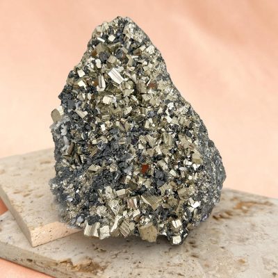 pirite da bulgaria com galena surya cristais