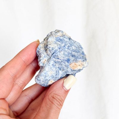 cianite azul em bruto surya cristais