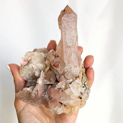 trono português quartzo com hematite surya cristais
