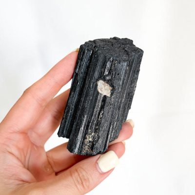 turmalina negra em bruto surya cristais