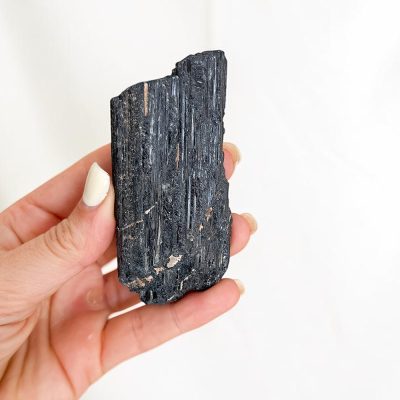 turmalina negra em bruto surya cristais